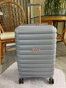 Delsey Paris Delsey Shadow 5.0 erweiterbarer 24" Check-in Spinner Gepäck - Bild 1 von 6