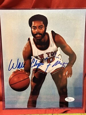 Foto 8x10 firmada autografiada por Walt Clyde Frazier de la NBA AUTENTICADA JSA  Foto 1 de 4