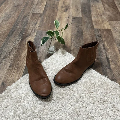 American Eagle 7 Brown Faux Leather Slip On Almond Toe Chelsea Booties Boots - Image 1 of 4