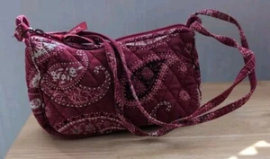 Vera Bradley SMALL Mesa Red Paisley Crossbody Handbag/Purse 8 x 5 x 2.5 Inches - Picture 1 of 11