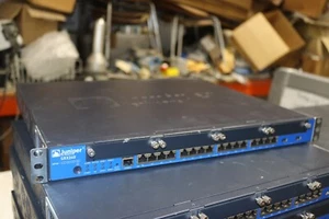 Juniper SRX240 16 Port Services Gateway Firewall with T1/E1 Module - Picture 1 of 3