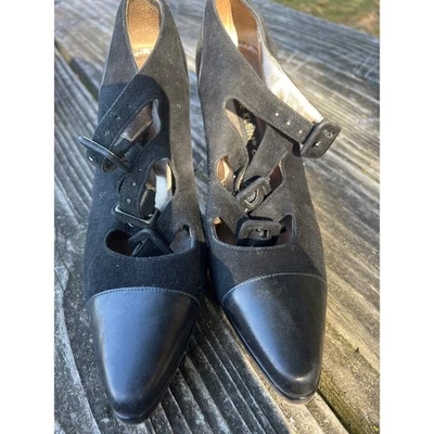 Anne Klein leather/suede 3 buckle heels made in Italy 5.5 M - Image 1 of 4