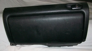 VW golf mk3 lower glovebox with 2 keys .P+P included.NON AIRCON ONLY. - Picture 1 of 3