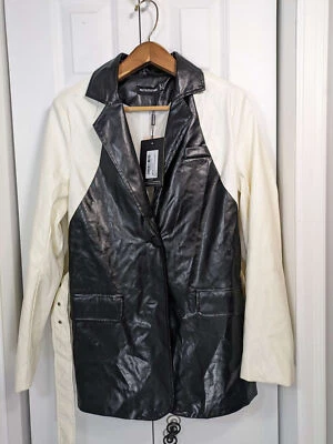 Pretty Little Thing NWT Women's Size 2 Jacket Black Beige - Image 1 of 4