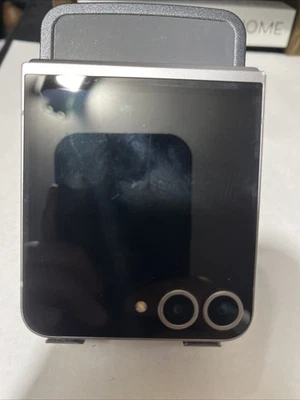 Samsung Galaxy Z Flip6 5G SM-F741U 256GB Damaged Part/notworking, Gray, #DA17 - Image 1 of 4