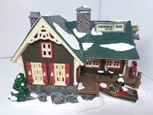 Edificio iluminado pintado a mano Department 56 Snow Village Fisherman's Nook Resort - Imagen 1 de 15