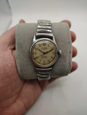 Vintage Swiss Made Nevent Phenix Movement Watch Runs  Military Dial. - Image 1 of 4