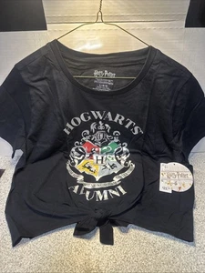 *NEU* Harry Potter Damen L Hogwarts Alumni T-Shirt Cropped Krawatte Warner Brothers - Bild 1 von 5