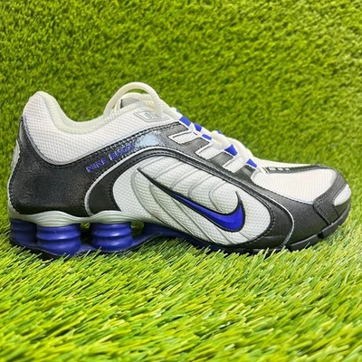 Tênis de corrida esportivo Nike Shox Navina feminino tamanho 6.5 preto branco - Imagem 1 de 4