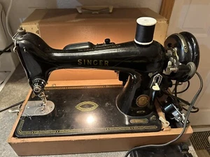 Antique Singer Sewing Machine Model 66 - Picture 1 of 9