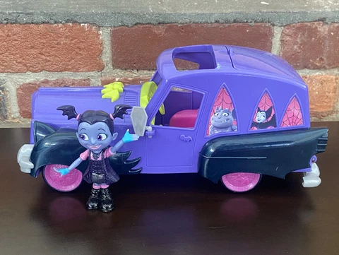 Disney Junior Vampirina Hauntley's Mobile Car Lights & Sounds Vehicle Toy Works Cover