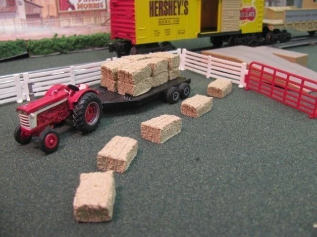 O/O27 Scale Hay Bales  - Scenery Accessories  - Image 1 of 1