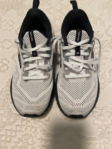Brooks Women's Revel 6 Running Walking Shoes Sneakers Size 9 B