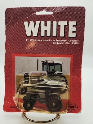 WHITE- NEW IDEA FARM EQUIPMENT  WHITE 170 1/64 SCALE - Image 1 of 4