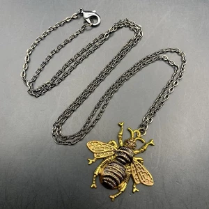 Long Bumblebee Pendant Necklace Queen Bee Gold Tone Gunmetal 30 Inch - Picture 1 of 6