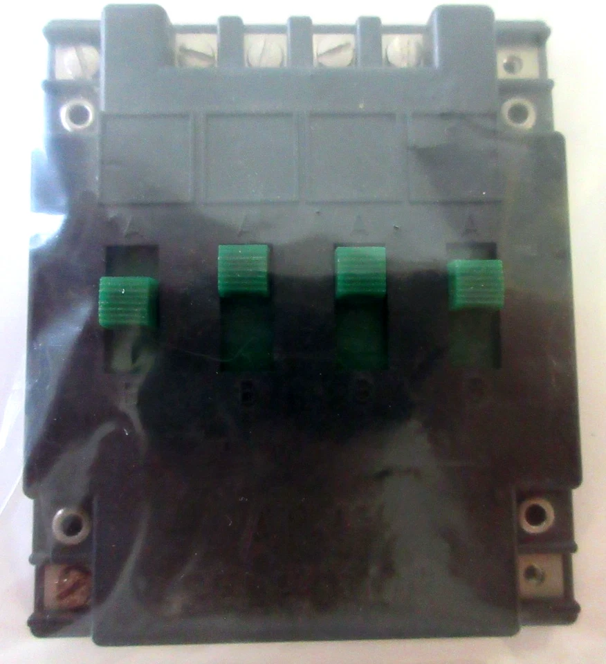 Selector de potencia de pista eléctrica Atlas con cuatro interruptores SP/DT (escala HO/N) Foto 1 de 1