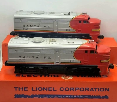 S01: Lionel 218P & 218T Santa Fe F-Unit Diesels w/ Original Boxes Postwar O - Image 1 of 4