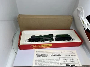 Triang Hornby OO Gauge Railways R350 Class L1 4-4-0 Locomotive & Tender SR Green - Picture 1 of 24
