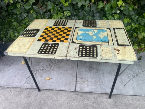 TRUE VINTAGE QUAKER FOLD- MATIC GAME METAL PORTABLE TABLE Cover