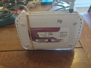 Sky Broadband ADSL modem and wireless router made by Netgear. - Picture 1 of 3