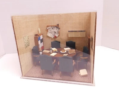 De Colección Roombox Diorama Médicos Oficina Sala de Conferencias Mediados de Siglo Ortopédico Moderno Foto 1 de 4