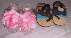 Baby Girl Size 2 Sandales Baby FlipFlops Two Pairs - Picture 1 of 6