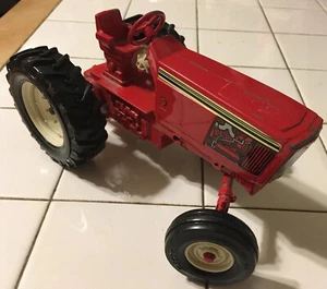VINTAGE ERTL STK #415 RED FARM TRACTOR MADE IN USA - Picture 1 of 7