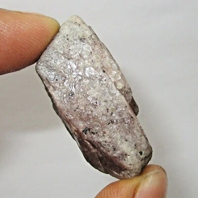 Natural Ruby Corundum Rough 116.35 Ct Loose Gemstone With Free Gift - Image 1 of 4