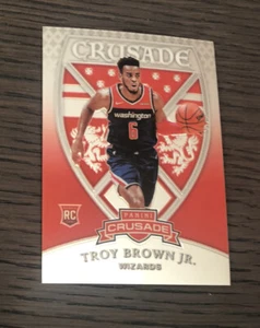 Tarjeta de novato 2018-19 Chronicles Crusade Troy Brown Jr #570 RC Wizards - Imagen 1 de 2