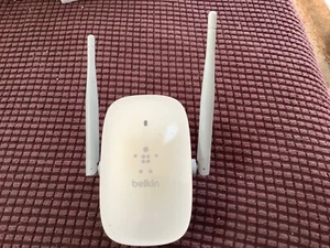 Belkin N600DB Wireless Range Extender Model: F9K1122v1 - Picture 1 of 2