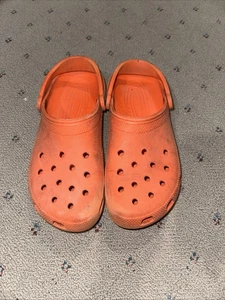 Zuecos Crocs Clásicos Naranja, Hombre Talla 9 Mujer Talla 11 - Imagen 1 de 3