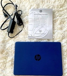 HP 14 inch (64 GB, AMD 3020e, 1.20 GHz, 4GB) Notebook/Laptop - Blue - Afbeelding 1 van 3