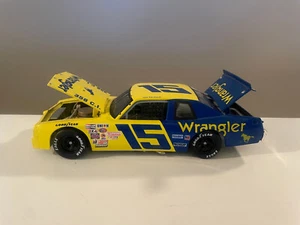 Dale Earnhardt #15 Wrangler 1979 1:24 Nascar Diecast - Picture 1 of 4
