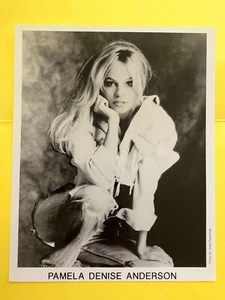 Pamela Anderson, Original Talentagentur Headshot Foto mit Credits - Bild 1 von 2