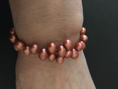 Brazalete Brazalete Genuino Perlas Agua Dulce Melocotón Oscuro, Tono Cobre Teñido Foto 1 de 4
