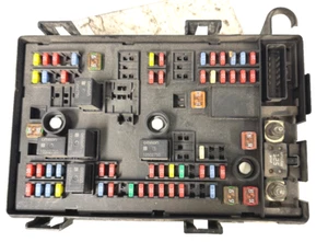 Chevrolet Express 2500 Fuse Box Relay Module 84084772 OEM - Bild 1 von 4
