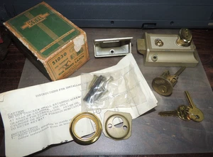 NOS VTG. Keil Rim Night Latch 51030 BRASS LAQUER, 2 KEYS, PIN TUMBLER CYLINDER - Picture 1 of 11