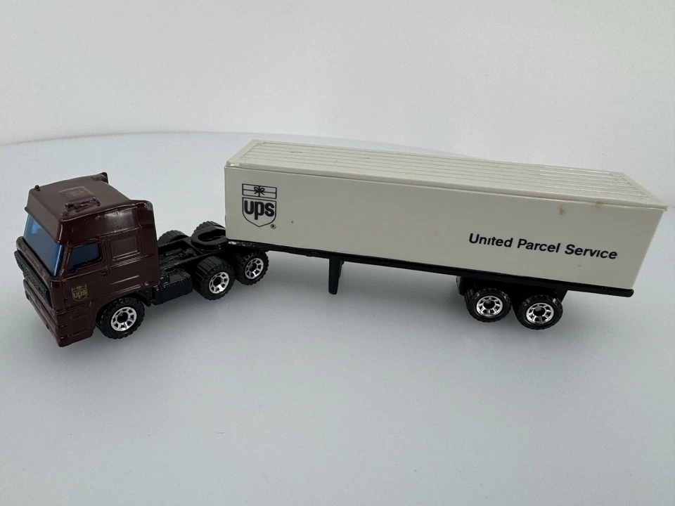 1987 Matchbox DAF3300 Space Cab UPS Cab And Trailer 1:86 Semi - Image 1 of 4