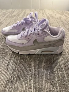 Nike Air Max 90 Schuhe Jugend Größe 3Y lila weiß grau Herzabsatz CD6867-123 - Bild 1 von 9
