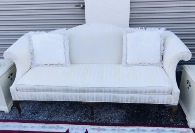 Ethan Allen Traditional Classics sofas / Couch Free Local Pick Up Only - Image 1 of 4