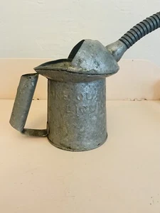 Vintage verzinktes Metall NYC PA 1 Quart 61 mm unten Dose mit flexiblem Auslauf - Bild 1 von 9