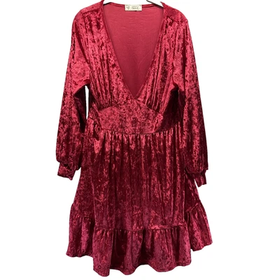 Vestido Elle Babydoll M Cuello en V Profundo Rojo Terciopelo Aplastado Pantalones Cortos Debajo Pullover Foto 1 de 4