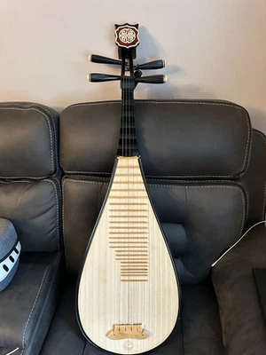 B-Stock Atlas Pipa, Traditional Chinese 4 String Lute (GR36026) Faulty Case - Image 1 of 4