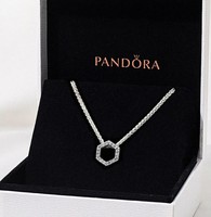 AUTHENTIC PANDORA NECKLACE FOUR-PETAL 