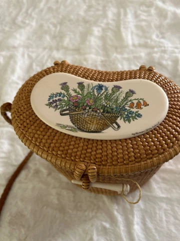 nantucket lightship basket Cover