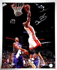 DWYANE WADE SIGNED PSA/DNA MIAMI HEAT 16X20 PHOTOGRAPH AUTOGRAPH BASKETBALL HOF. - Picture 1 of 4