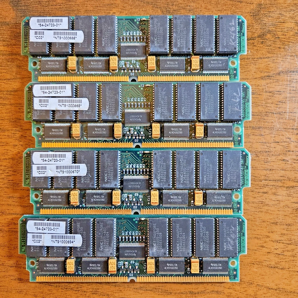 4 - VINTAGE - DEC MEMORY  54-24723  128MB  Buffered  EDO SIMM  DIGITAL EQUIPMENT - Image 1 of 4