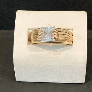 Anillo solitario de piedra única para hombre chapado en oro talla 11 - Imagen 1 de 4