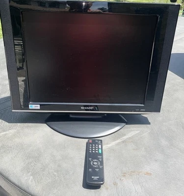 Sharp LC-20SH7U 20” LCD TV AUX RCA AV Gaming S-Video W/ Remote, Tested - Image 1 of 4