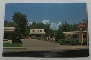 Pine Motel 161 So. Lincoln-Loveland, Colorado. Postcard (M2) - Picture 1 of 2